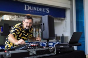 DJ Glenn at Dundees at Cairns Aquarium