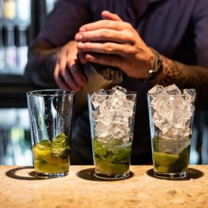 Dundees Bar Staff making Cocktails